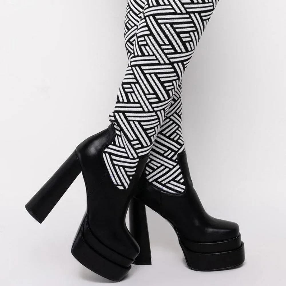 AZALEA WANG NOT YOUR AVERAGE TALK CHUNKY BOOT IN BLACK WHITE ( BRAND NEW !!!! )